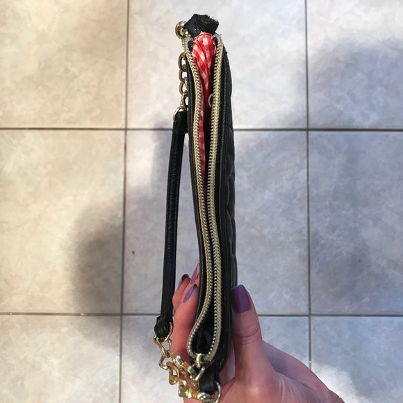 Betsey Johnson Black Quilted Hearts wristlet - Picture 10 of 11